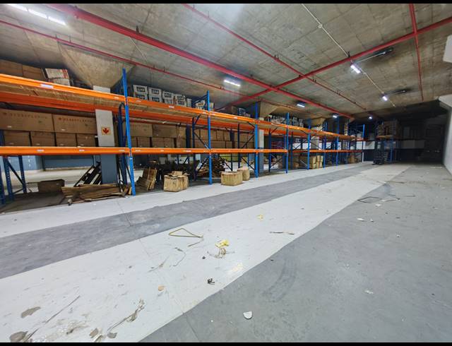 1,249M² WAREHOUSE TO LET IN CITY DEEP